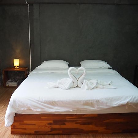 Banmai87 Guest House บ้านไม้87 เกสต์เฮ้าส์ Ayutthaya Exteriér fotografie