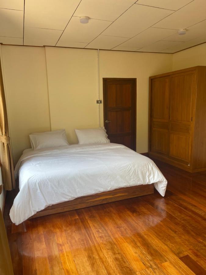 Banmai87 Guest House บ้านไม้87 เกสต์เฮ้าส์ Ayutthaya Exteriér fotografie