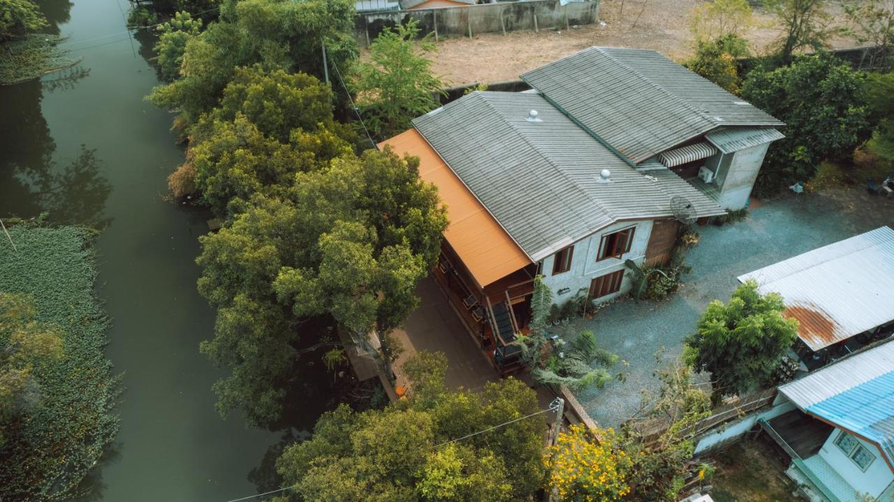Banmai87 Guest House บ้านไม้87 เกสต์เฮ้าส์ Ayutthaya Exteriér fotografie