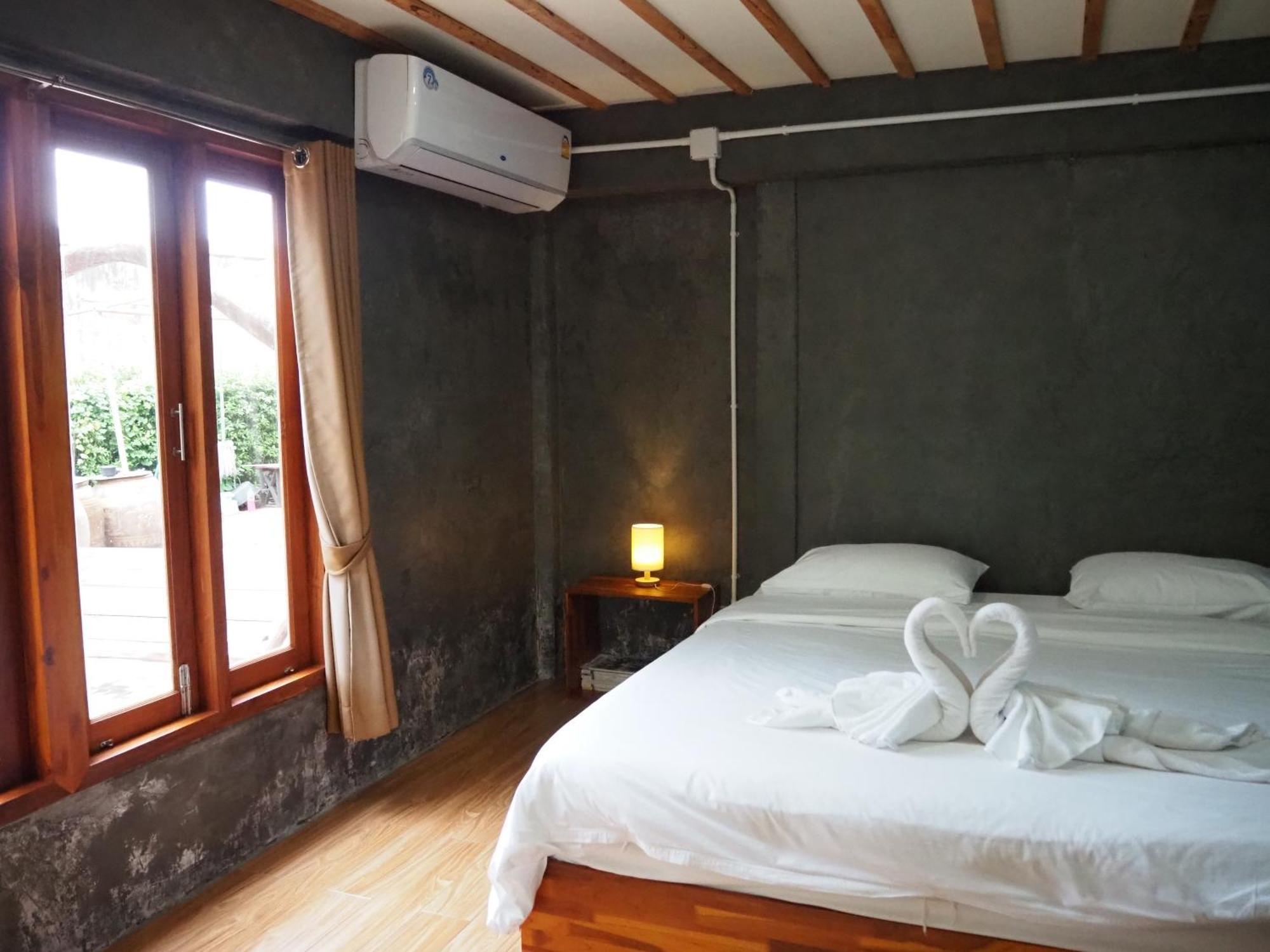 Banmai87 Guest House บ้านไม้87 เกสต์เฮ้าส์ Ayutthaya Exteriér fotografie