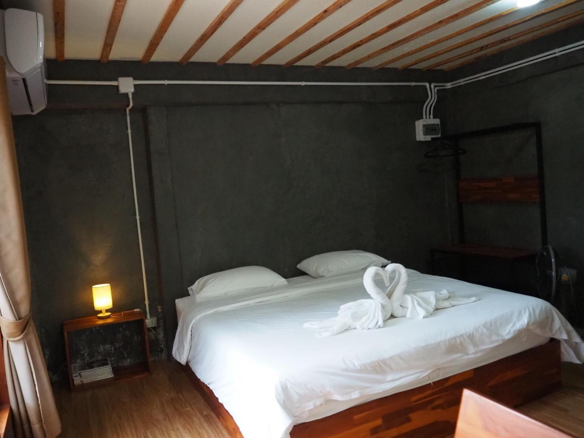 Banmai87 Guest House บ้านไม้87 เกสต์เฮ้าส์ Ayutthaya Exteriér fotografie